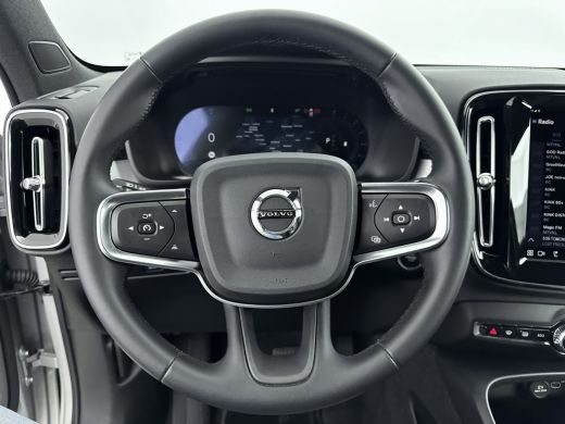 Volvo  XC40 2.0 B4 Plus Dark | Trekhaak | Reserve wiel | BLIS | Adaptive Cruiscontrol | Verwarmbare voorruit ... ActivLease financial lease