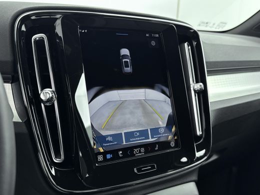 Volvo  XC40 2.0 B4 Plus Dark | Trekhaak | Reserve wiel | BLIS | Adaptive Cruiscontrol | Verwarmbare voorruit ... ActivLease financial lease