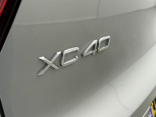 Volvo  XC40 2.0 B4 Plus Dark | Trekhaak | Reserve wiel | BLIS | Adaptive Cruiscontrol | Verwarmbare voorruit ... ActivLease financial lease