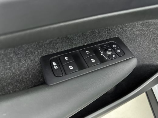 Volvo  XC40 Single Motor Extended Range Plus 82 kWh | Warmtepomp | Stoel + Stoelverwarming | PDC + Camera | T... ActivLease financial lease