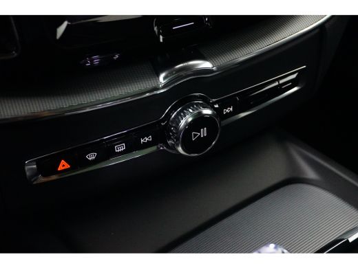 Volvo  XC60 | Trekhaak | Panoramadak | Stoel / Stuurverwarming | PDC + Camera | Keyless Entry / Start | Elekt... ActivLease financial lease