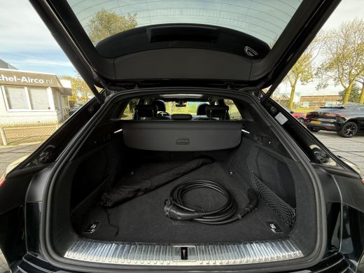 Audi e-tron 55 quattro S edition 95 kWh | Panorama | Trekhaak | 21 Inch | ActivLease financial lease