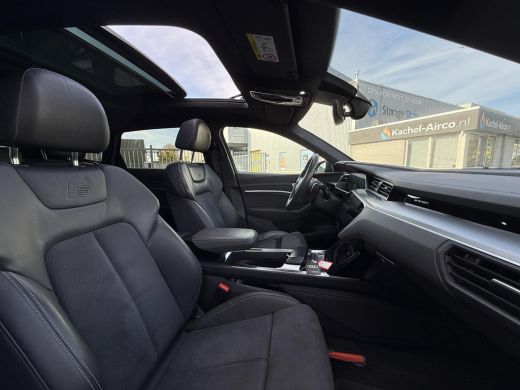 Audi e-tron 55 quattro S edition 95 kWh | Panorama | Trekhaak | 21 Inch | ActivLease financial lease