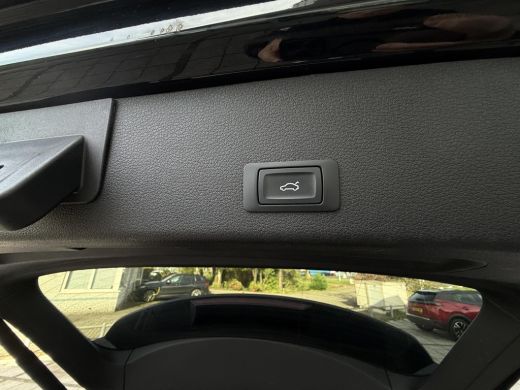 Audi e-tron 55 quattro S edition 95 kWh | Panorama | Trekhaak | 21 Inch | ActivLease financial lease