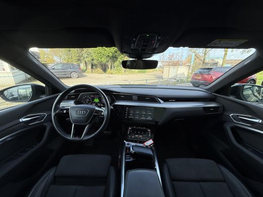 Audi e-tron 55 quattro S edition 95 kWh | Panorama | Trekhaak | 21 Inch | ActivLease financial lease
