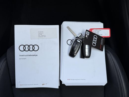 Audi e-tron 55 quattro S edition 95 kWh | Panorama | Trekhaak | 21 Inch | ActivLease financial lease