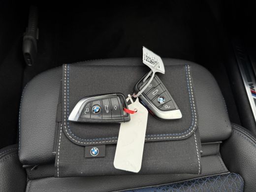 BMW 1 Serie 118i | Panorama | Navi | Live Cockpit | Led | ActivLease financial lease