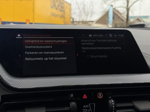 BMW 1 Serie 118i Aut. M-Sport Edition | Panorama | Camera | Sport Stoelen | Sfeer Verlichting | Apple Carplay | ActivLease financial lease