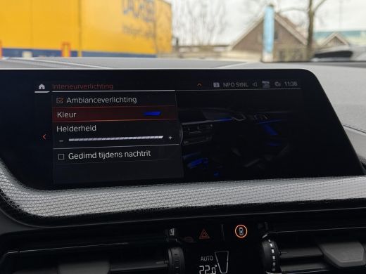 BMW 1 Serie 118i Aut. M-Sport Edition | Panorama | Camera | Sport Stoelen | Sfeer Verlichting | Apple Carplay | ActivLease financial lease