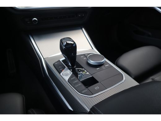 BMW 3 Serie M-Sport 19inch / SOH91% / Glazen dak / HiFi / 50 Jahre / Camera / M Performance ActivLease financial lease