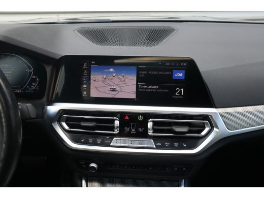 BMW 3 Serie M-Sport 19inch / SOH91% / Glazen dak / HiFi / 50 Jahre / Camera / M Performance ActivLease financial lease