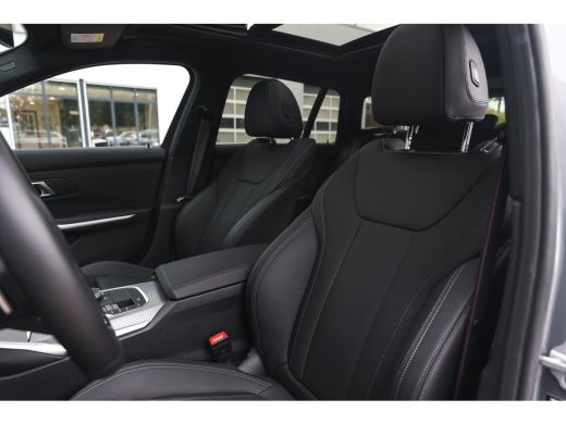 BMW 3 Serie Touring 330e High Executive M Sport Automaat / Panoramadak / Trekhaak / Sportstoelen / Comfort Ac... ActivLease financial lease