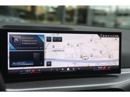 BMW 3 Serie Touring 330e High Executive M Sport Automaat / Panoramadak / Trekhaak / Sportstoelen / Comfort Ac... ActivLease financial lease