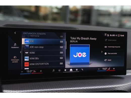 BMW 3 Serie Touring 330e High Executive M Sport Automaat / Panoramadak / Trekhaak / Sportstoelen / Comfort Ac... ActivLease financial lease