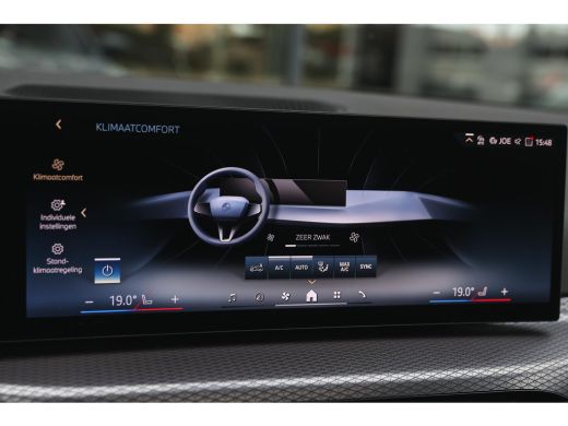 BMW 3 Serie Touring 330e High Executive M Sport Automaat / Panoramadak / Trekhaak / Sportstoelen / Comfort Ac... ActivLease financial lease