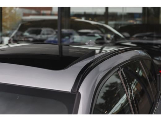 BMW 3 Serie Touring 330e High Executive M Sport Automaat / Panoramadak / Trekhaak / Sportstoelen / Comfort Ac... ActivLease financial lease