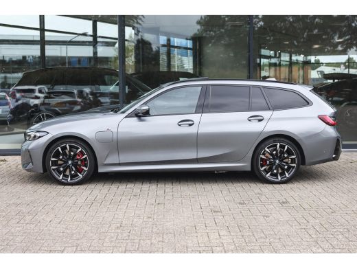 BMW 3 Serie Touring 330e High Executive M Sport Automaat / Panoramadak / Trekhaak / Sportstoelen / Comfort Ac... ActivLease financial lease