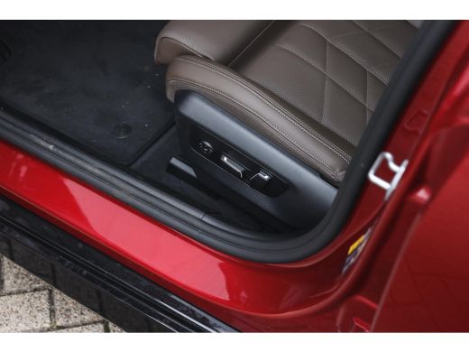 BMW 5 Serie Touring 530e M Sport Automaat / Panoramadak / Trekhaak / Achteruitrijcamera / Adaptieve LED / Har... ActivLease financial lease