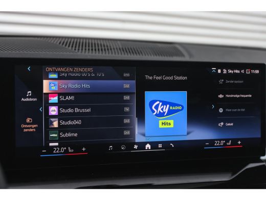 BMW 5 Serie Touring 530e M Sport Automaat / Panoramadak / Trekhaak / Achteruitrijcamera / Adaptieve LED / Har... ActivLease financial lease