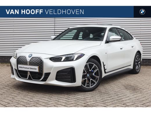 BMW i4 eDrive40 M Sport / Schuif-kanteldak / Achteruitrijcamera / M Adaptief onderstel / Stoelverwarming... BMW i4 eDrive40 M Sport / Schuif-kanteldak / Achteruitrijcamera / M Adaptief onderstel / Stoelverwarming...