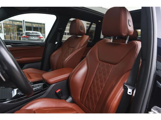 BMW X3 xDrive30e High Executive M Sport Automaat / Panoramadak / Trekhaak / Sportstoelen / Adaptieve LED... ActivLease financial lease