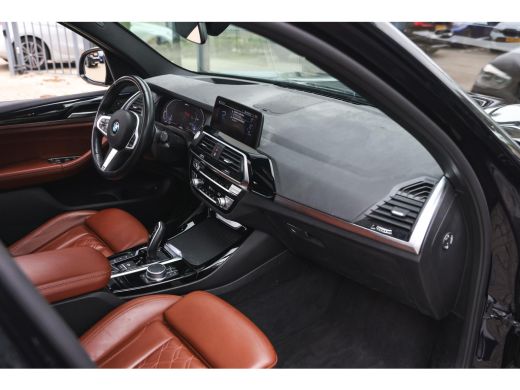 BMW X3 xDrive30e High Executive M Sport Automaat / Panoramadak / Trekhaak / Sportstoelen / Adaptieve LED... ActivLease financial lease