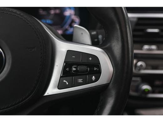 BMW X3 xDrive30e High Executive M Sport Automaat / Panoramadak / Trekhaak / Sportstoelen / Adaptieve LED... ActivLease financial lease