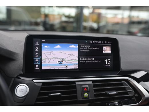 BMW X3 xDrive30e High Executive M Sport Automaat / Panoramadak / Trekhaak / Sportstoelen / Adaptieve LED... ActivLease financial lease