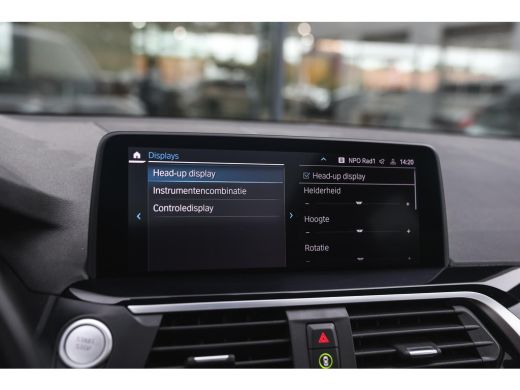 BMW X3 xDrive30e High Executive M Sport Automaat / Panoramadak / Trekhaak / Sportstoelen / Adaptieve LED... ActivLease financial lease