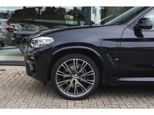 BMW X3 xDrive30e High Executive M Sport Automaat / Panoramadak / Trekhaak / Sportstoelen / Adaptieve LED... ActivLease financial lease