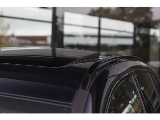 BMW X3 xDrive30e High Executive M Sport Automaat / Panoramadak / Trekhaak / Sportstoelen / Adaptieve LED... ActivLease financial lease