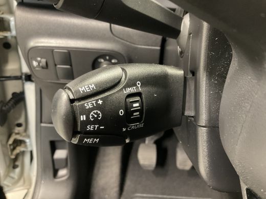 Citroën C3 1.2 PureTech Shine Stoelverwarming | LED | Cruise Control | 17" Lichtmetaal | Climate Control | C... ActivLease financial lease