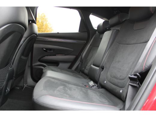 Hyundai Tucson 1.6 T-GDI PHEV N Line 4WD Demo Deal: 299,- p/m !! 265pk | Alcantara | Stoelkoeling/verwarming | E... ActivLease financial lease