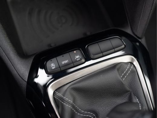 Opel Corsa 1.2T 100PK GS Line | Navi | Keyless | 17'' | Apple Carplay/ Android Auto | Premium Pakket | Prijs... ActivLease financial lease