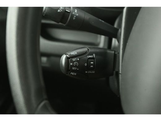 Opel Vivaro 2.0 BlueHDi L2H1 | 145PK | Airco | Cruise | 360° | Carplay | 3-Zits | Navi | Parkeersensoren ActivLease financial lease