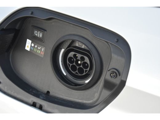 Peugeot 308 SW 1.6 HYbrid 180 Allure Pack Business | AGR-Comfortstoel | Lane-Assist | Navigatie | Achteruitri... ActivLease financial lease