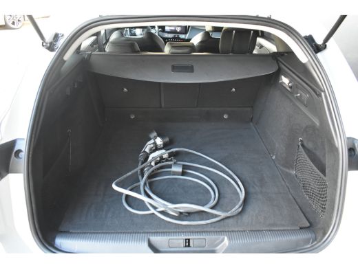 Peugeot 308 SW 1.6 HYbrid 180 Allure Pack Business | AGR-Comfortstoel | Lane-Assist | Navigatie | Achteruitri... ActivLease financial lease