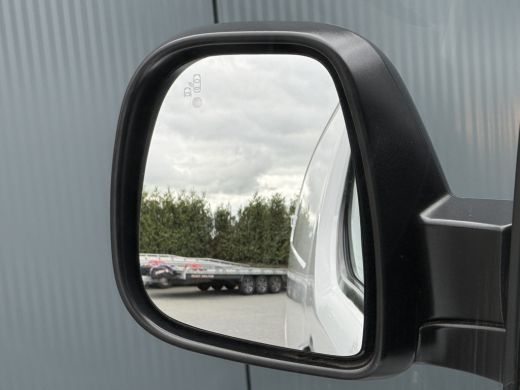 Peugeot Expert 2.0 BlueHDI 120 PK / L3H1 / 1e EIG. / AIRCO / CRUISE / NAVI / CAMERA / CARPLAY ActivLease financial lease