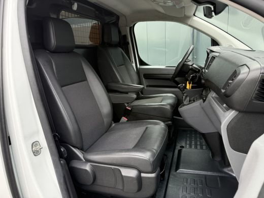 Peugeot Expert 2.0 BlueHDI 120 PK / L3H1 / 1e EIG. / AIRCO / CRUISE / NAVI / CAMERA / CARPLAY ActivLease financial lease