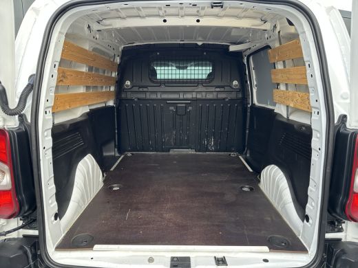 Peugeot Partner 1.6 BlueHDI EURO 6 / L1H1 / AIRCO / PARKEERSENSOREN / BLUETOOTH ActivLease financial lease