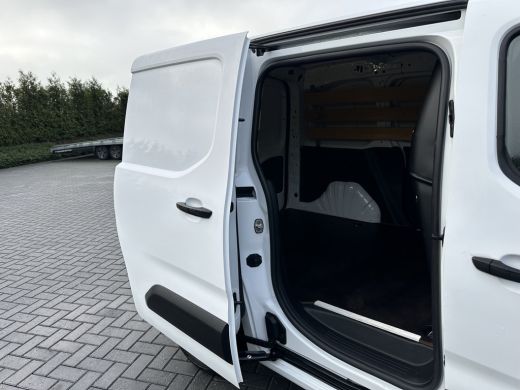 Peugeot Partner 1.6 BlueHDI EURO 6 / L1H1 / AIRCO / PARKEERSENSOREN / BLUETOOTH ActivLease financial lease