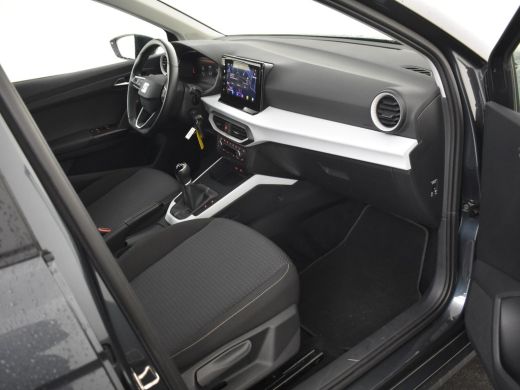 Seat Arona 1.0 TSI Style Business Intense 96pk | Camera achter | Stoelverwarming | Navigatie | App connect |... ActivLease financial lease