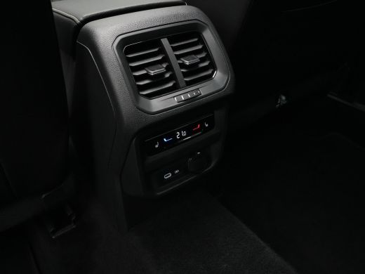 Seat Tarraco 1.5 TSI 150pk DSG FR Business Intense Panoramadak Navigatie Trekhaak Stoelverwarming v + a ActivLease financial lease