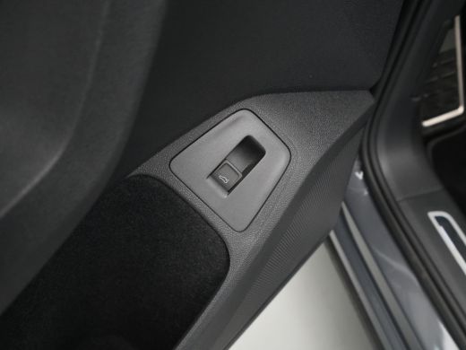 Seat Tarraco 1.5 TSI 150pk DSG FR Business Intense Panoramadak Navigatie Trekhaak Stoelverwarming v + a ActivLease financial lease