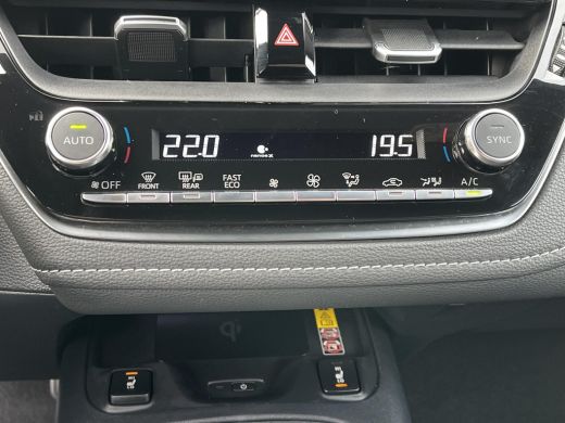 Toyota Corolla Touring Sports Hybrid 140 Dynamic | Stoelverwarming | Navigatiesysteem ActivLease financial lease