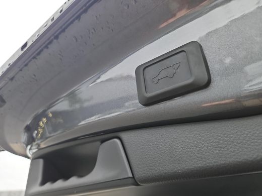 Toyota RAV4 2.5 Plug-in Hybrid AWD Bi-Tone Plus ActivLease financial lease