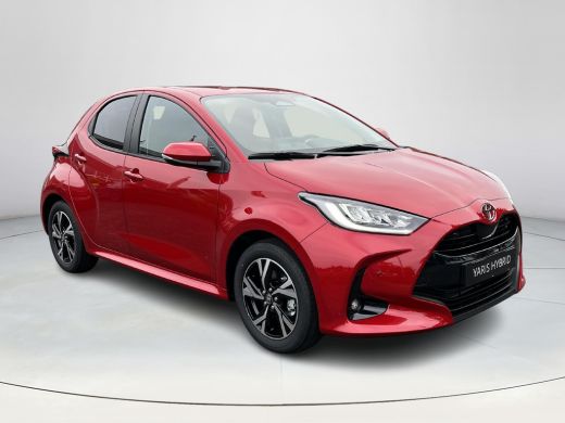 Toyota Yaris 1.5 Hybrid 115 Dynamic | Emotional Red | Comfort Pack | Nieuw uit voorraad leverbaar | ActivLease financial lease