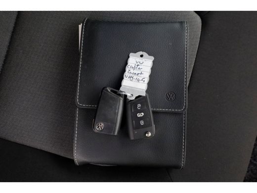 Volkswagen Crafter 50 2.0 TDI 177pk L4H3 (L3H2) DSG-Automaat D.C. Trekhaak 3500kg 01-2021 ActivLease financial lease