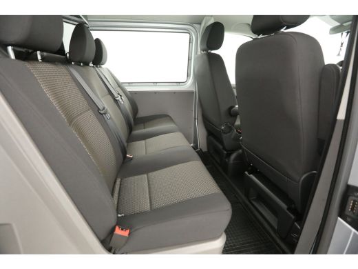 Volkswagen Transporter 2.0 TDI T6.1 150PK L2H1 | DC | Automaat | Airco | Adaptive Cruise | Carplay | Trekh. | Stoelverw. ActivLease financial lease