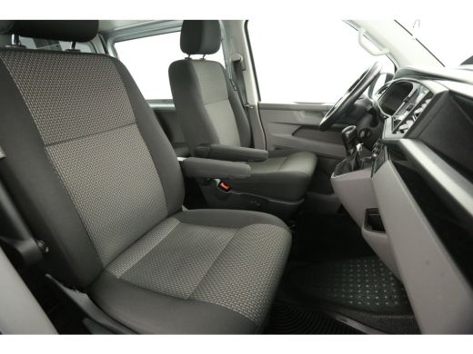 Volkswagen Transporter 2.0 TDI T6.1 150PK L2H1 | DC | Automaat | Airco | Adaptive Cruise | Carplay | Trekh. | Stoelverw. ActivLease financial lease